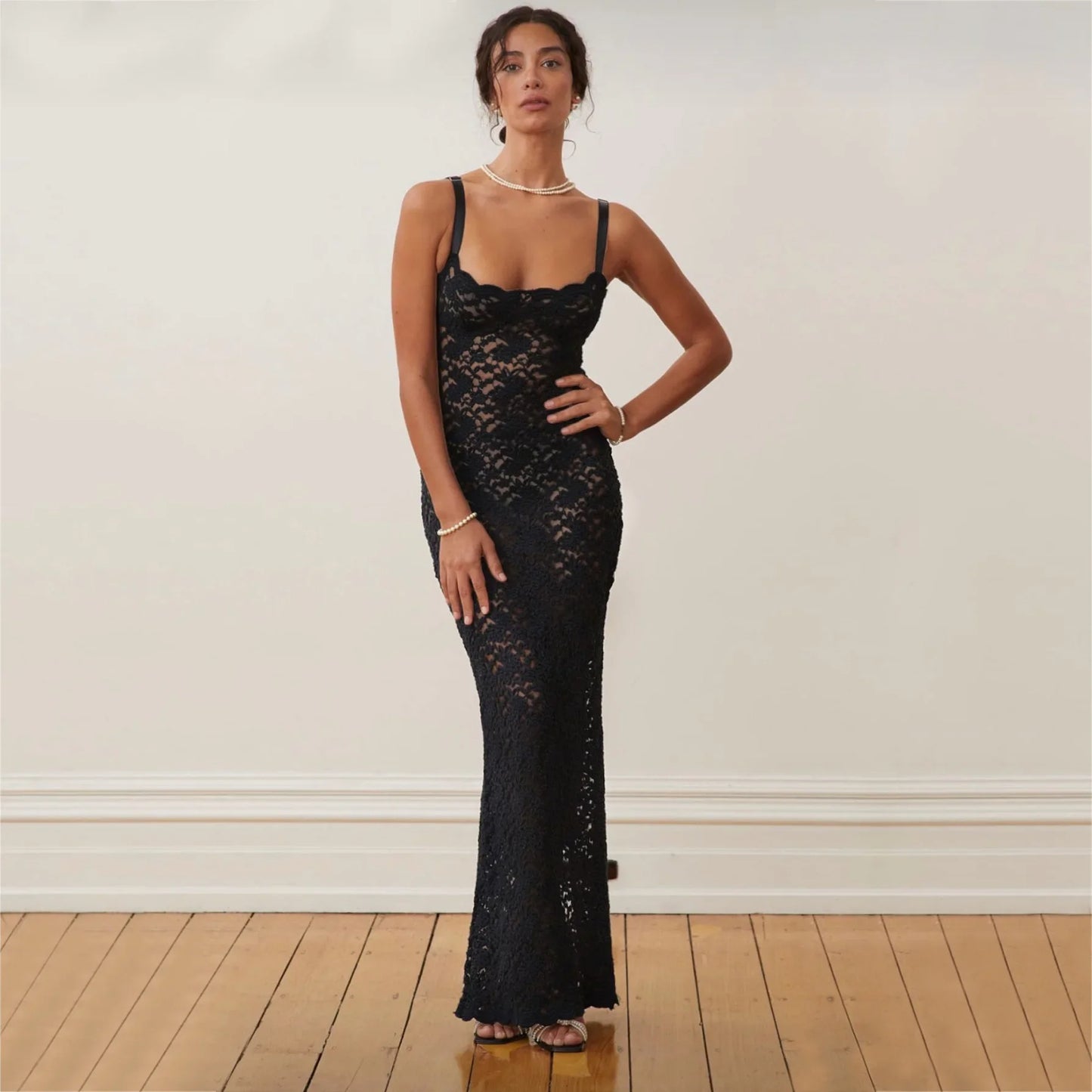 Çiçekli Dantel Bodycon Uzun Elbise
