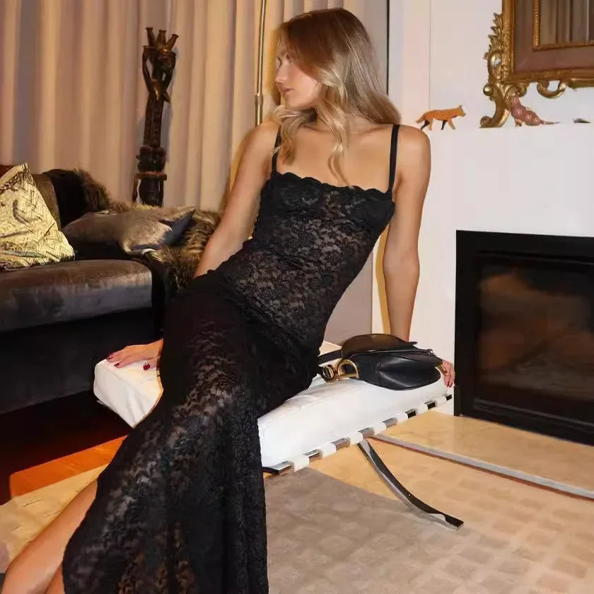 Çiçekli Dantel Bodycon Uzun Elbise