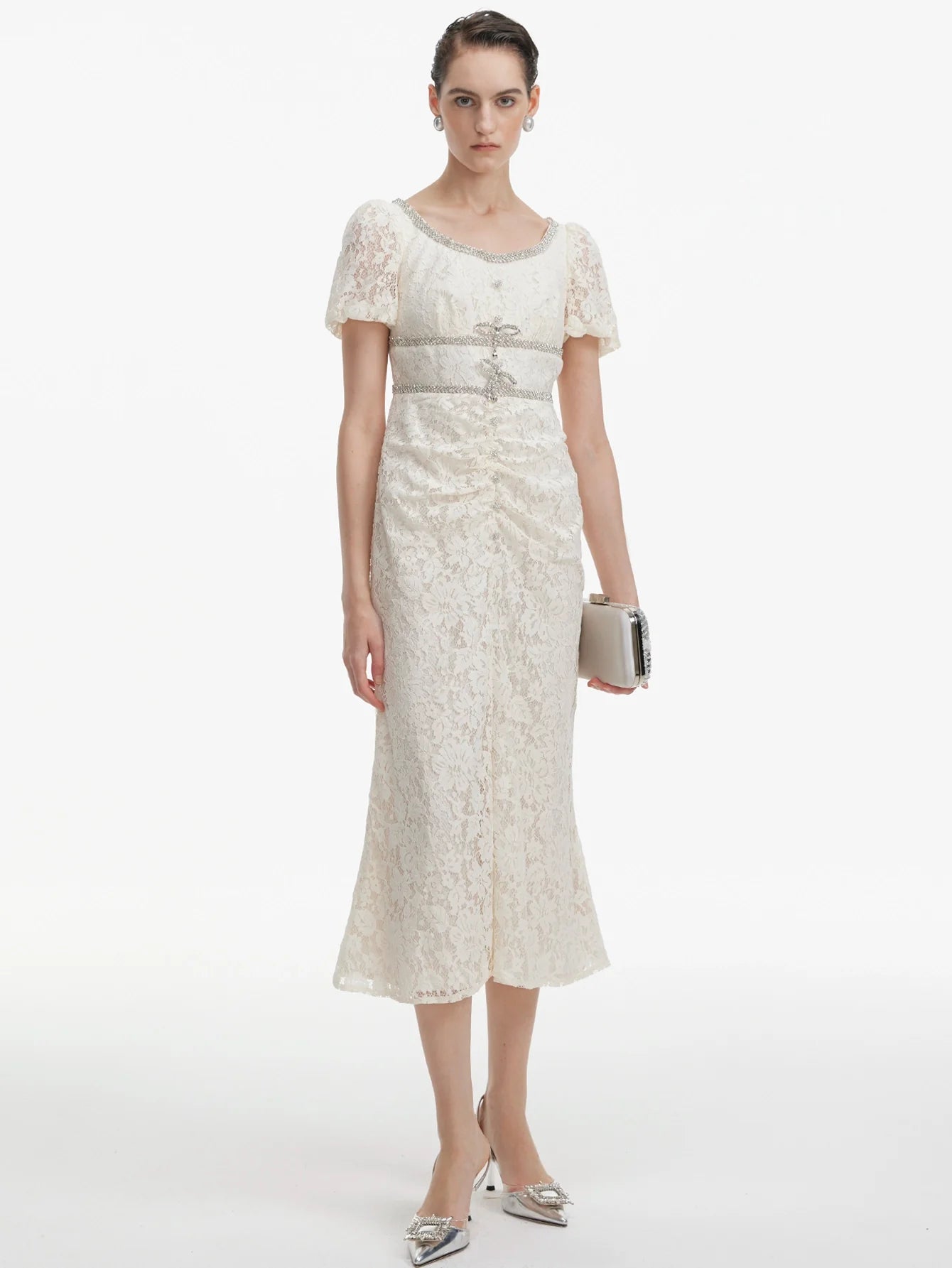 Kabarık Kollu İşlemeli Dantel Midi Elbise