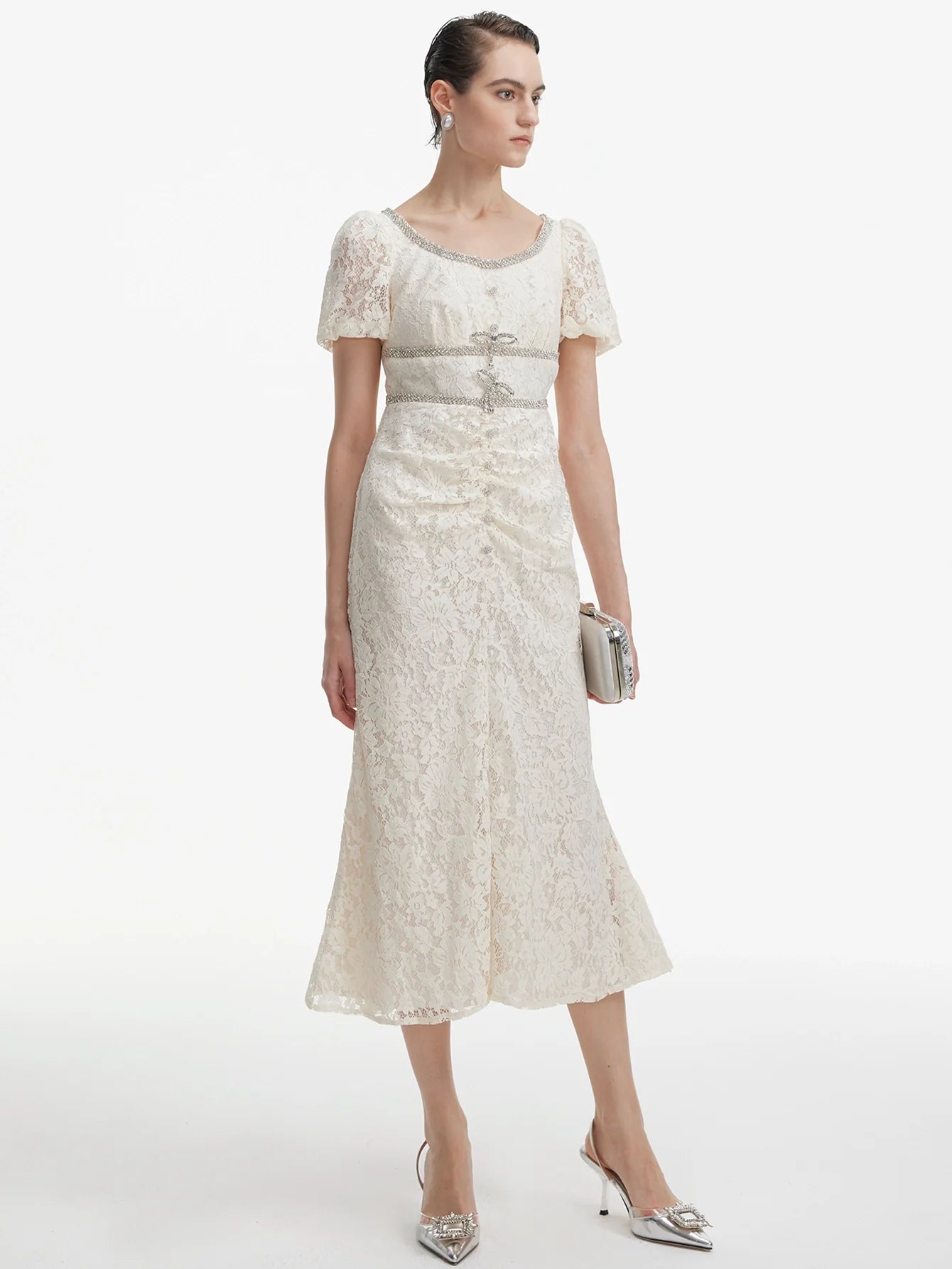 Kabarık Kollu İşlemeli Dantel Midi Elbise