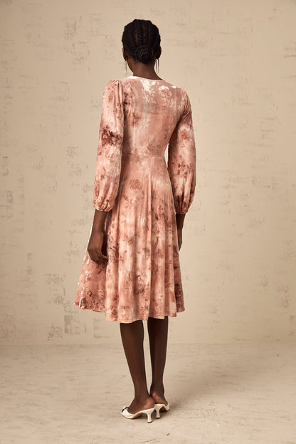 Maddalena Çiçek Desenli Süslenmiş Kadife Midi Elbise