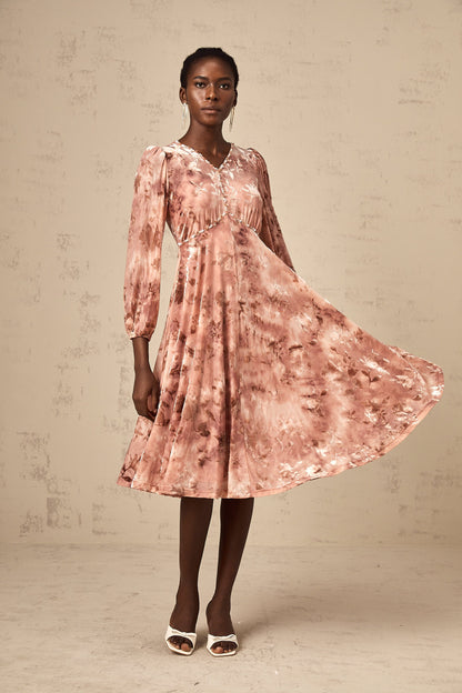 Maddalena Çiçek Desenli Süslenmiş Kadife Midi Elbise