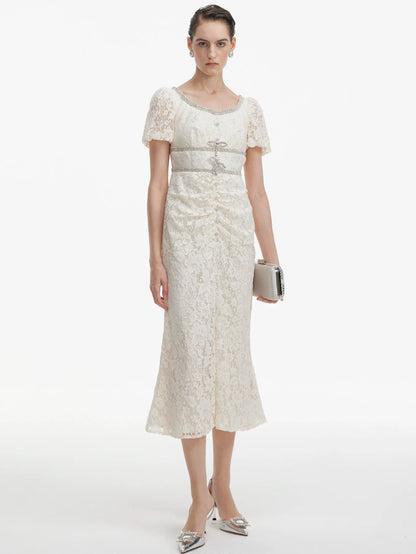 Kabarık Kollu İşlemeli Dantel Midi Elbise