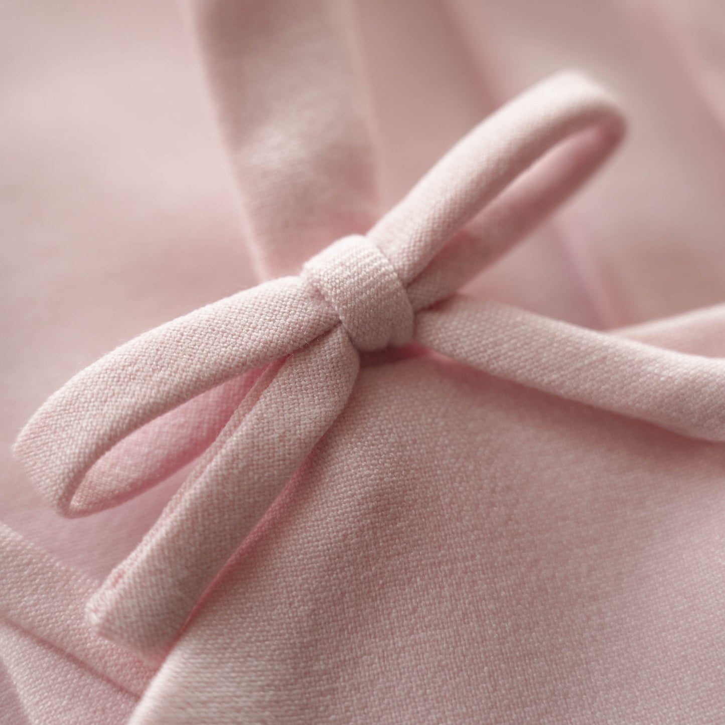 Fiyonk Askılı Yumuşak Pembe Mini Elbise