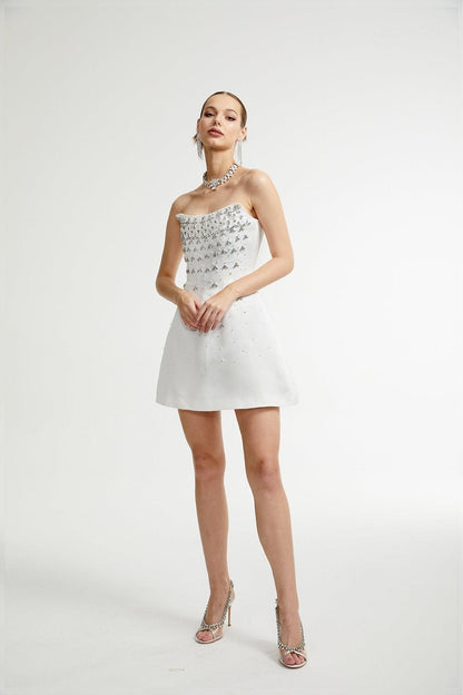 Radiance Elegance Beyaz Taş İşlemeli Straplez Mini Elbise